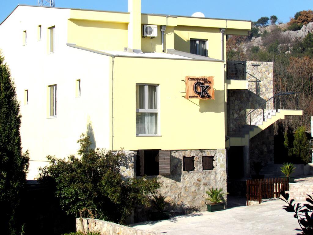 Hotel Crnogorska Kuca Подгорица Екстериор снимка